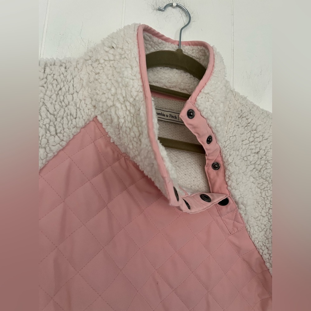 Abercrombie & Fitch Pink White Quilted Sherpa Pullover Size Medium - Picture 2 of 11